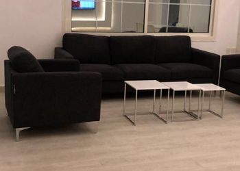 شاليه بمسطح اخضر وجلسة خارجية 