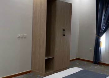 استديو بسرير ماستر وأثاث بسيط