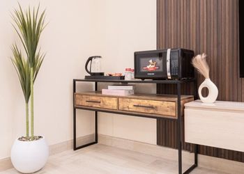 استديو بأثاث مريح وبسيط