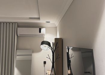 استديو بتصميم هادئ ودخول ذاتي