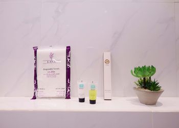 شقة بصالة انيقة ودخول ذاتي