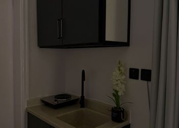 استديو هادئ بسرير ماستر 