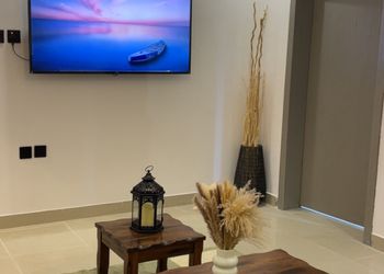 شقة مريحة بغرفة نوم وصالة