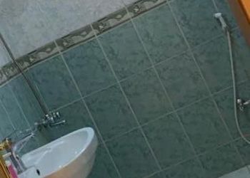 شقة بصالة جلوس وغرفة نوم 