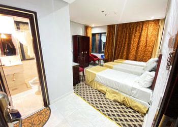 استديو ثلاث اسرة فردية