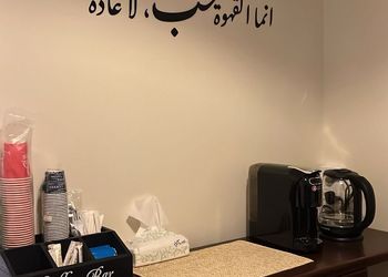 شقة بغرفة معيشة وغرفة نوم 