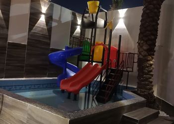 شاليه بدخول ذاتي و ألعاب مائية