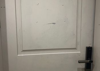 استديو هادئ بسرير ماستر