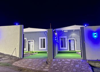 شاليه بغرفة نوم وفناء خارجي