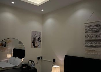 استديو هادئ بدخول ذاتي 