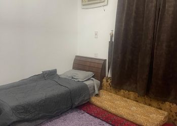 شقة بغرفة معيشة وغرفة نوم 