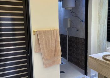 استراحة بمسطح اخضر ومجالس
