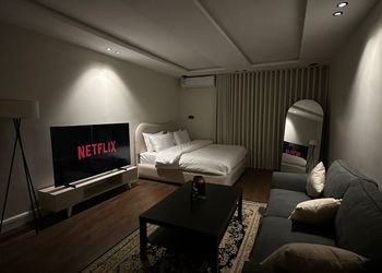 استديو هادئ بسرير ماستر 