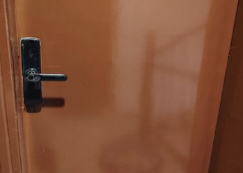 استديو بسرير ماستر وجلسة جانبية