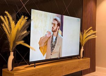 استديو بسرير ماستر وجلسة جانبية 