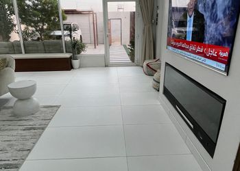 شاليه بصالة جلوس ومسبح داخلي 