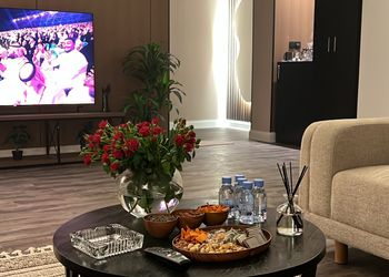 استديو بسرير مريح ومساحة واسعة 
