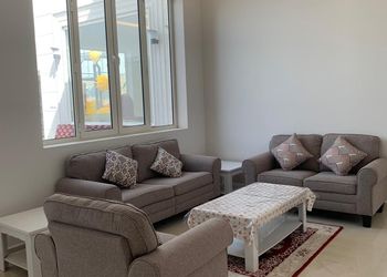 استراحة بجلسة خارجية ومسطح اخضر