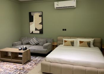 استديو هادئ بسرير ماستر 