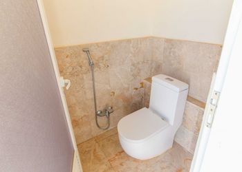 شاليه بمسبح بألعاب مائية