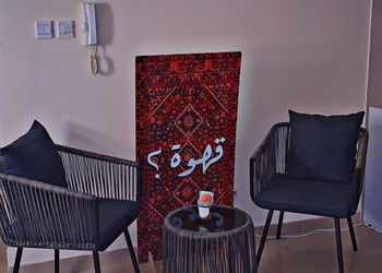 شقة بغرفة نوم وصالة 