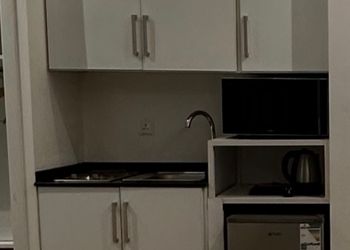 استديو هادئ بسرير ماستر 