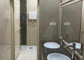 شاليه بجلسة خارجية ومجالس