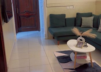 شقة بغرفتين نوم وصالة 