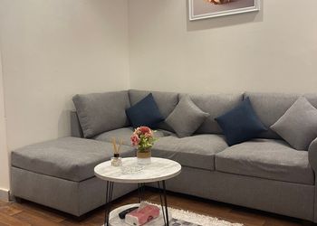 استديو بسرير ماستر وجلسة جانبية