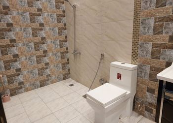 شاليه بمسطح اخضر ومسبح 