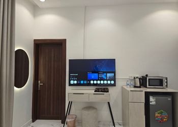 استديو بسرير ماستر وجلسة جانبية