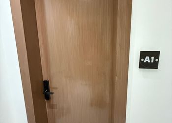 استديو هادئ بسرير ماستر 