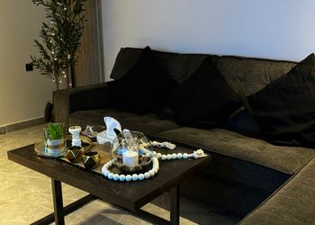 شقة بدخول ذاتي وغرفة نوم مريحة 