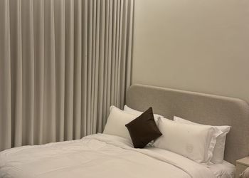 استديو بسرير ماستر وجلسة جانبية