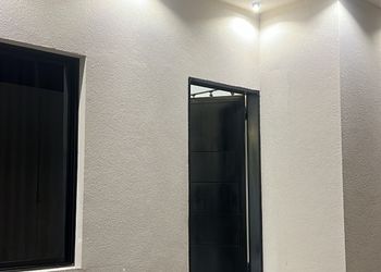 شاليه بصالة جلوس وألعاب أطفال