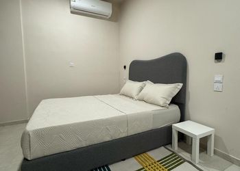 استديو بدخول ذاتي وأثاث مريح 