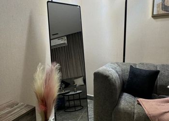 استديو بسرير ماستر وجلسة جانبية