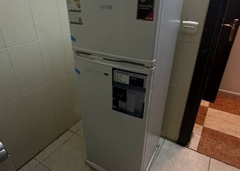 شقة بصالة وغرفتين نوم 