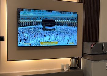شقة بصالة مريحة ودخول ذاتي 
