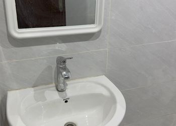 استديو هادئ بسرير ماستر