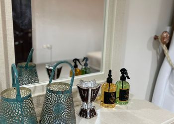 شقة بغرفة جلوس وغرفة نوم 