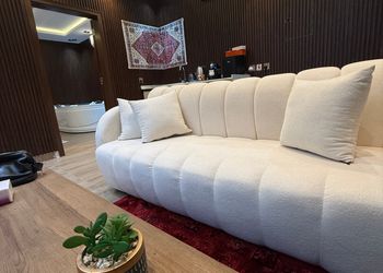 استديو بسرير ماستر وبلكونه