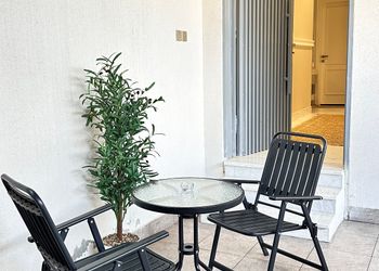 Apartment with Living Room