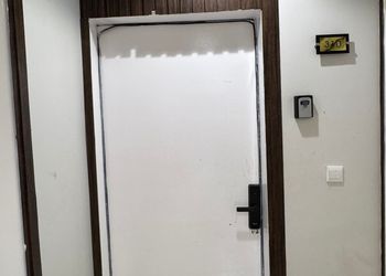 استديو بسرير ماستر وجلسة جانبية 