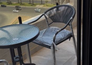 شقة بصالة انيقة وغرفتين نوم
