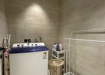 شقة بثلاث غرف نوم وصالة