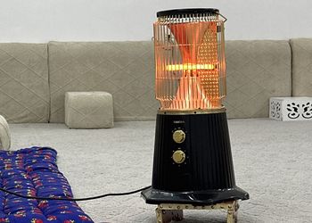 استراحة بمجلس وفناء خارجي 
