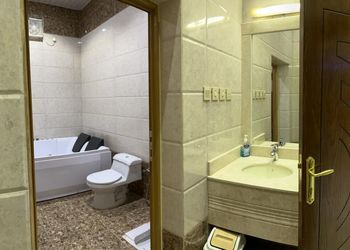 استراحة بألعاب أطفال ومسبح