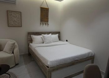 استديو بسرير ماستر