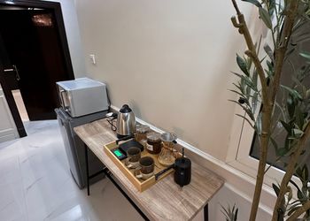 شقة بغرفة سينما وغرفتين نوم 